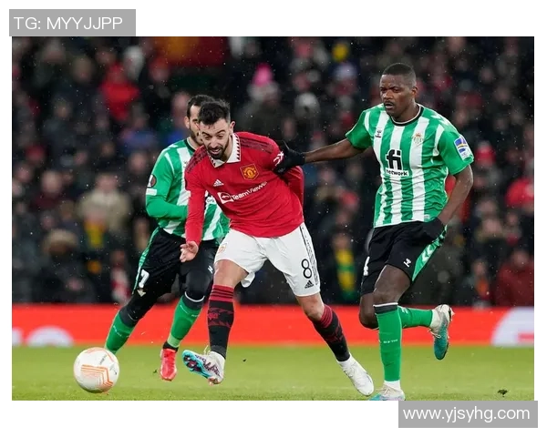 欧联杯曼联大胜本菲卡红牌事件引发全场热议与争议