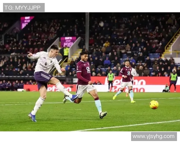 英超精彩对决拜仁大胜尤文图斯乌龙球瞬间引发全场狂欢战术分析