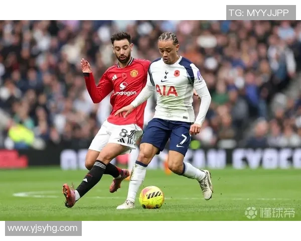 曼联在世界杯中以5-1战胜热刺补时进球引发争议判罚全场沸腾